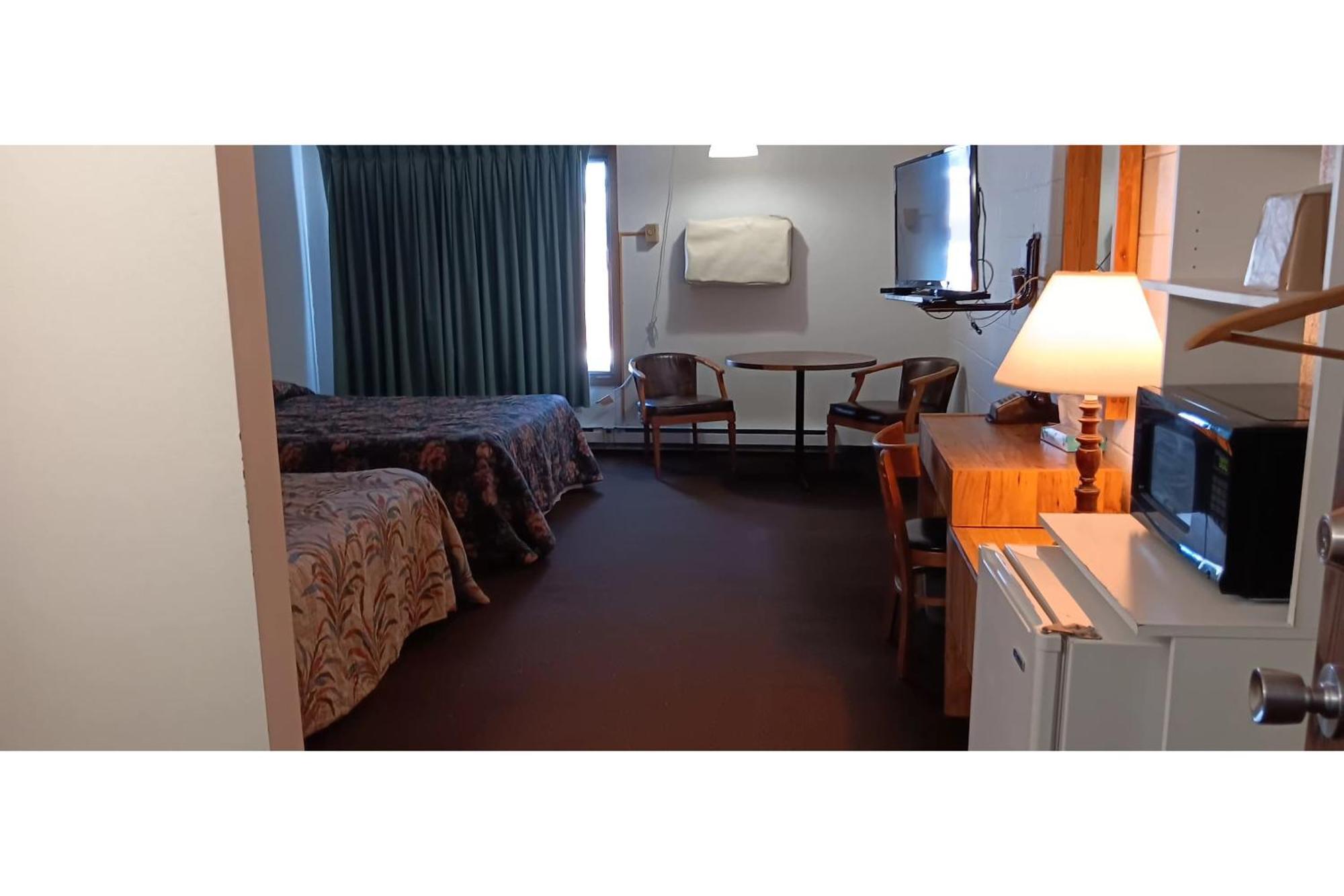 Scotwood Motel By Oyo Washburn Nd エクステリア 写真